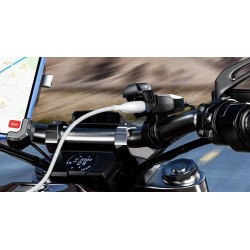 BIKETEC MOTOCYKLOWE GNIAZDO USB QUICK CHARGE POWER DELIVERY MONTOWANE NA KIEROWNICĘ (ZŁĄCZE SAE)